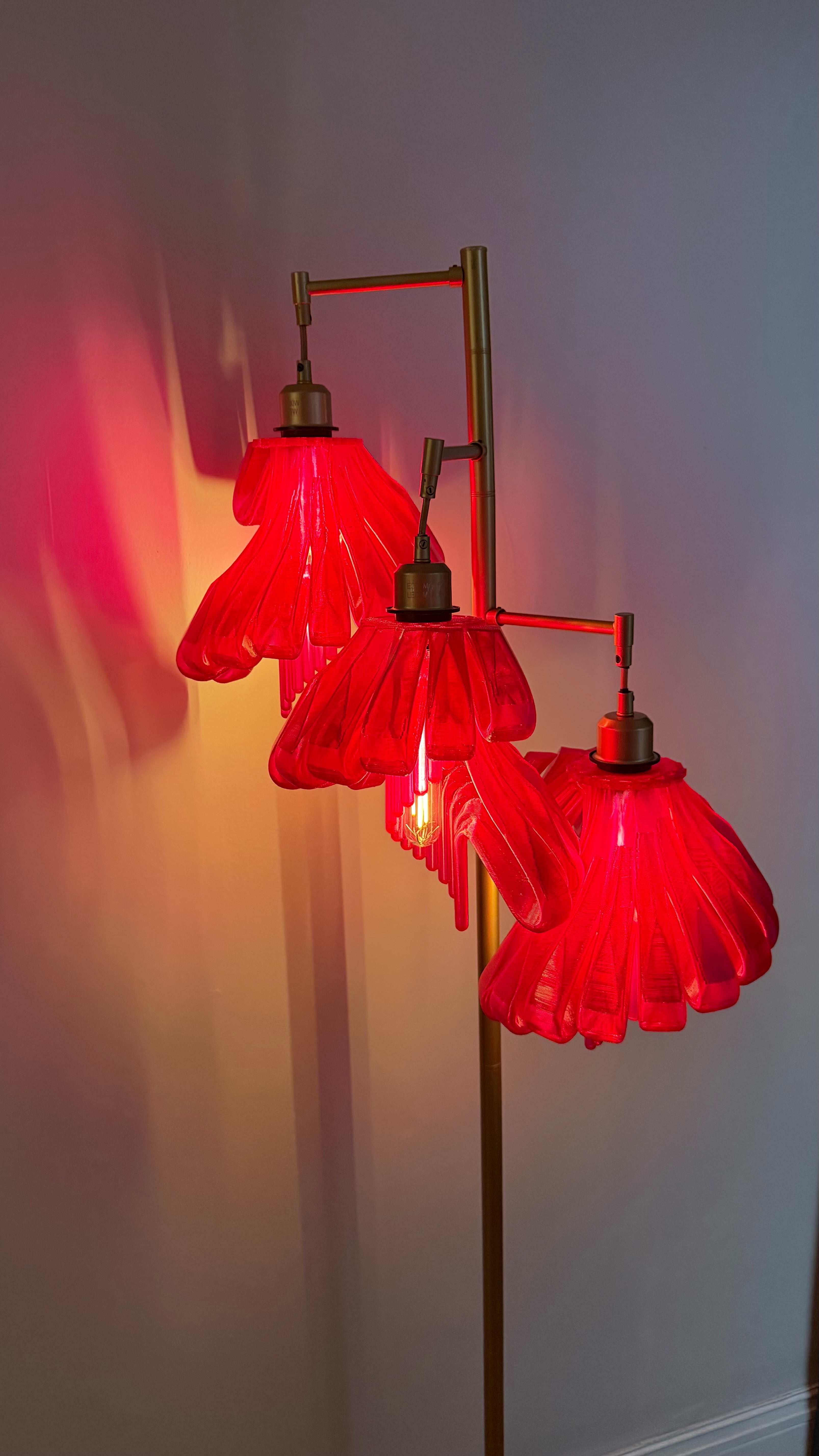 Arise Arbor Floor Lamp, red shades lit