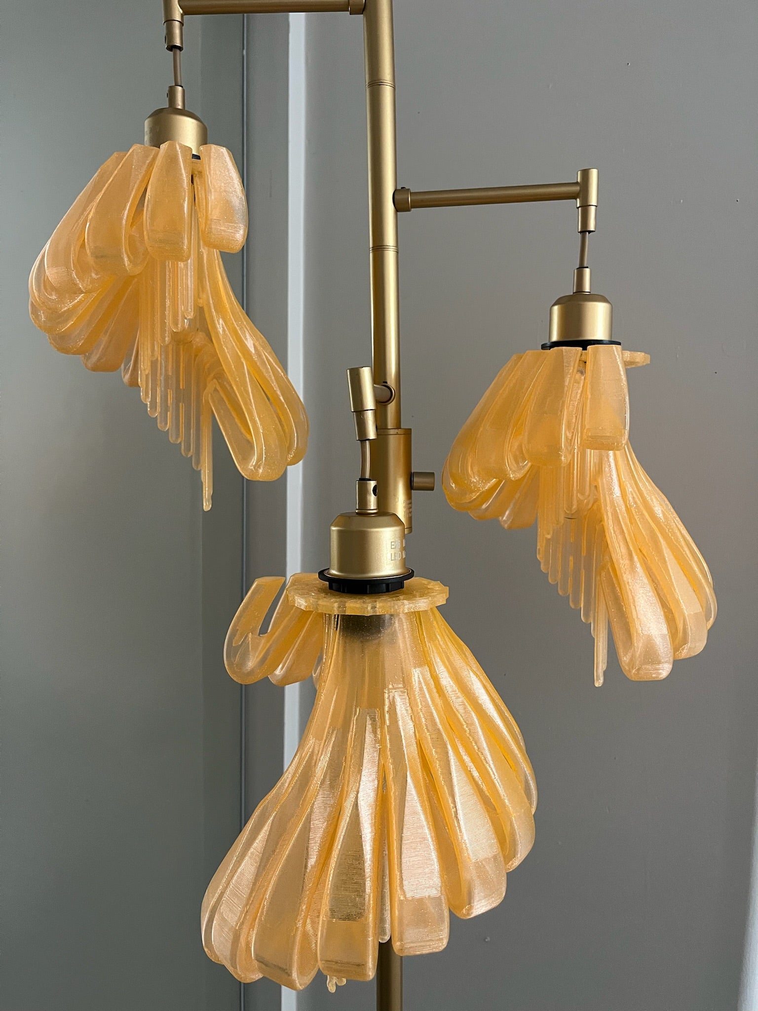 Arise Arbor Floor Lamp, amber shades close-up